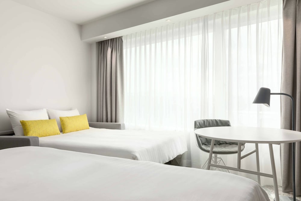 Family Room, 1 King Bed with Sofa bed (View) photo 3