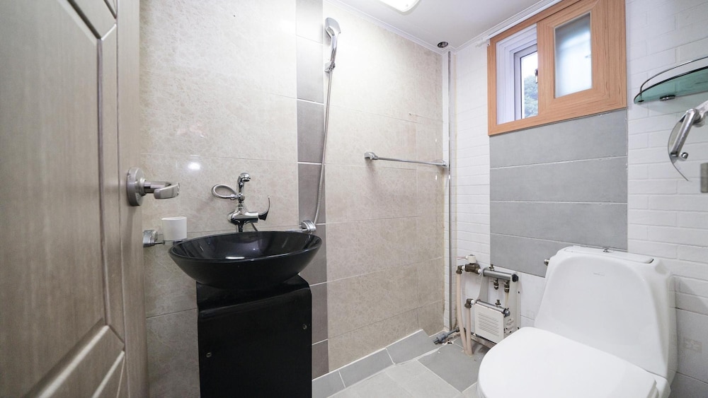 Basic Room, 1 Bedroom (bokcheungTerrace Glamping-5) - Photo 6