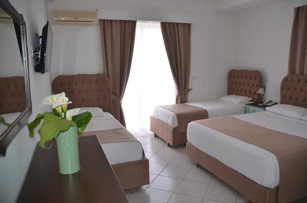 Quadruple Room, Sea View