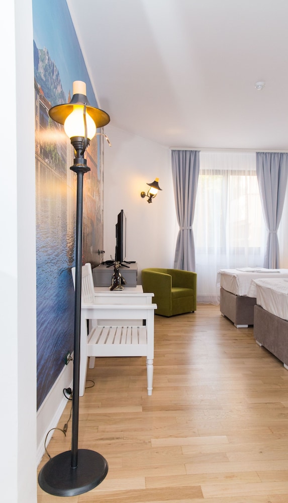 Double or Twin Room photo 3