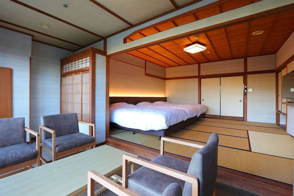 Modern Japanese Triple Room (No bath in the room), Non Smoking photo 3