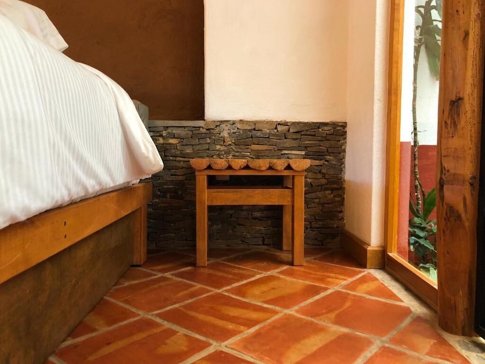 Deluxe Double Room, 1 King Bed, Garden View photo 3