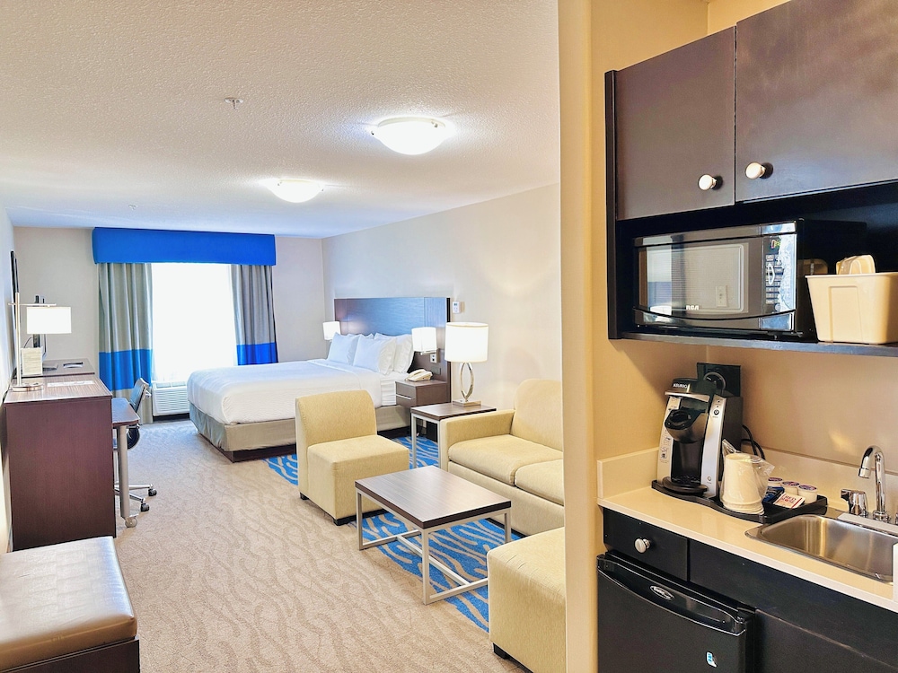 Suite, 1 Bedroom - Photo 5