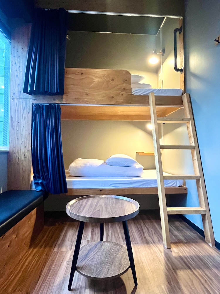 Basic Twin Room photo 2