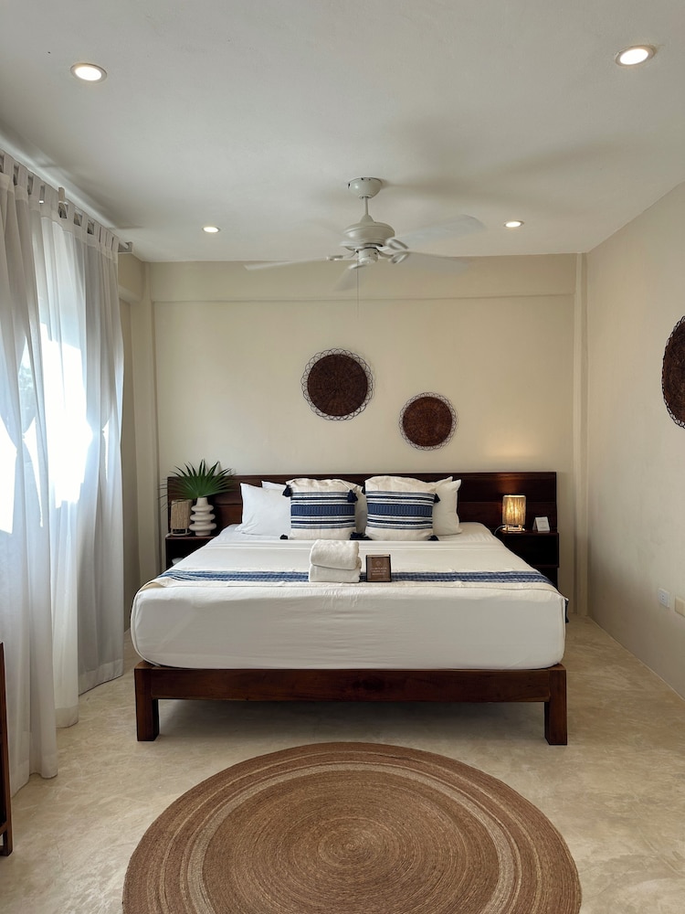 Suite - Photo 5