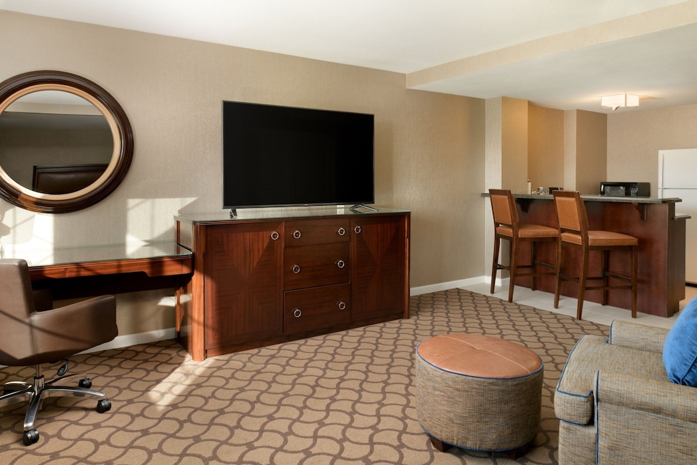Executive Room, 1 King Bed - Photo 2