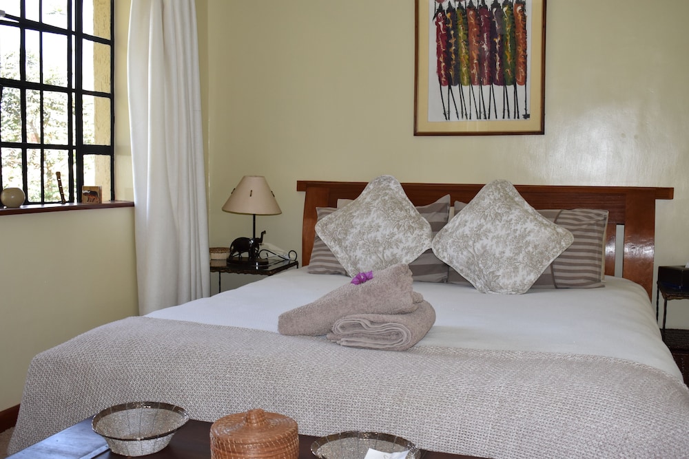 Deluxe Double Room, 1 Queen Bed, Non Smoking, Garden View photo 3