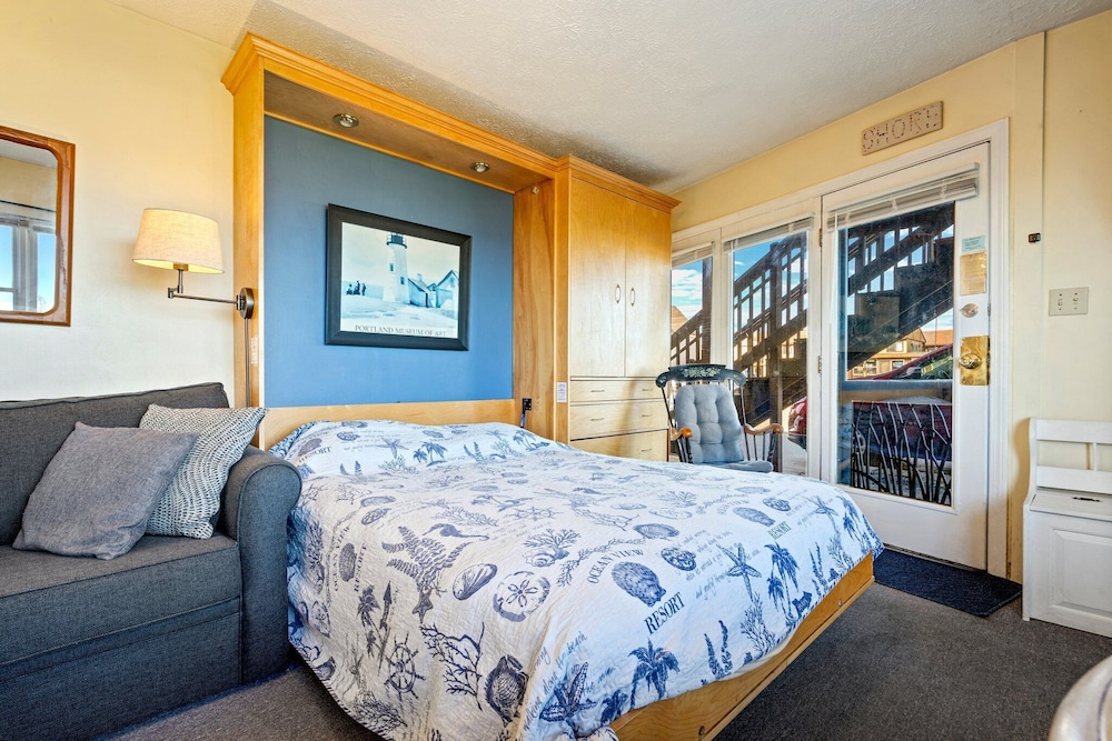 Studio Suite, Multiple Beds, Kitchen, Ocean View (A Wave From It All) photo 2