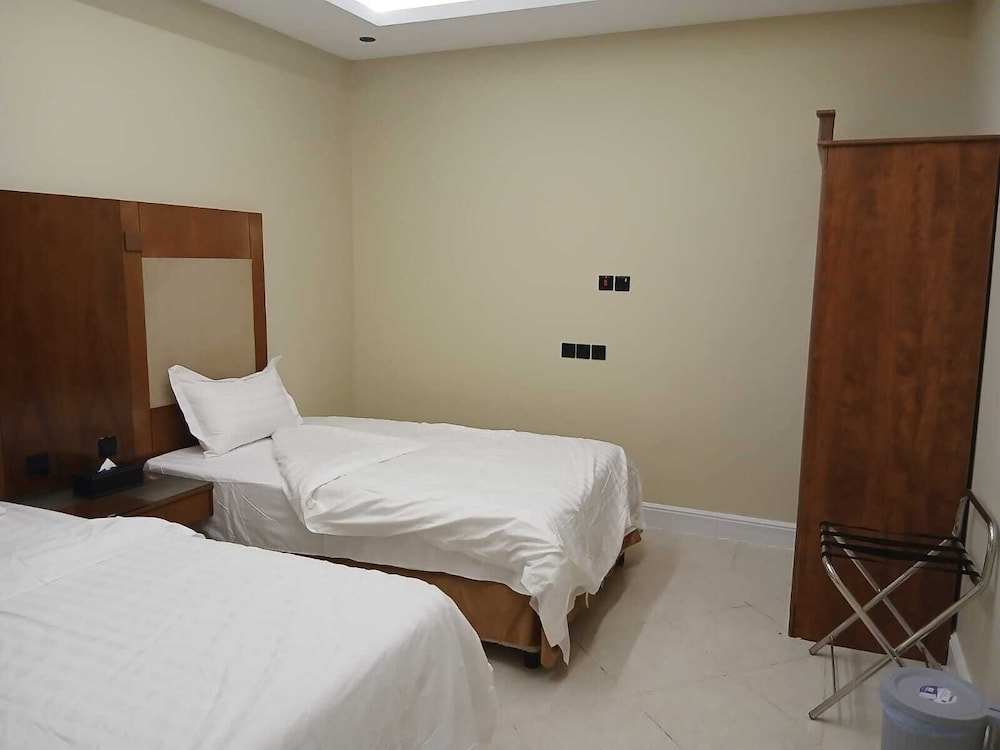 Twin Room - Photo 2