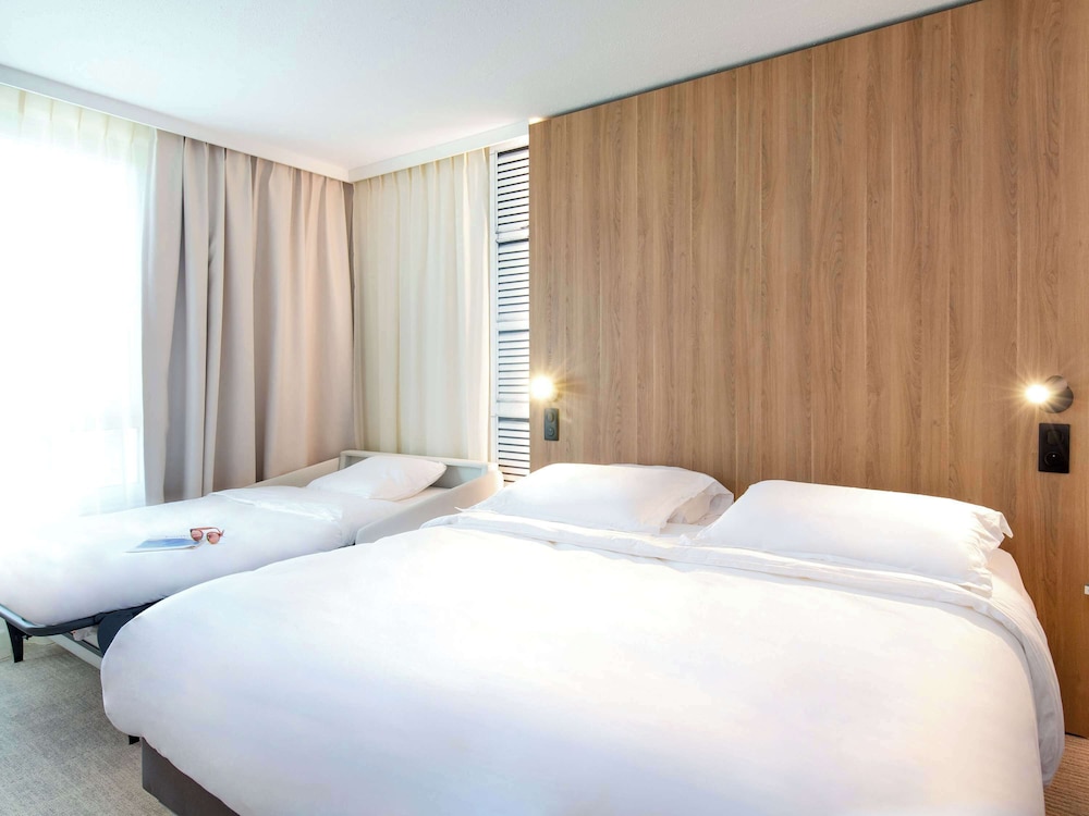 Standard Room, 1 Double Bed with Sofa bed - Photo 4
