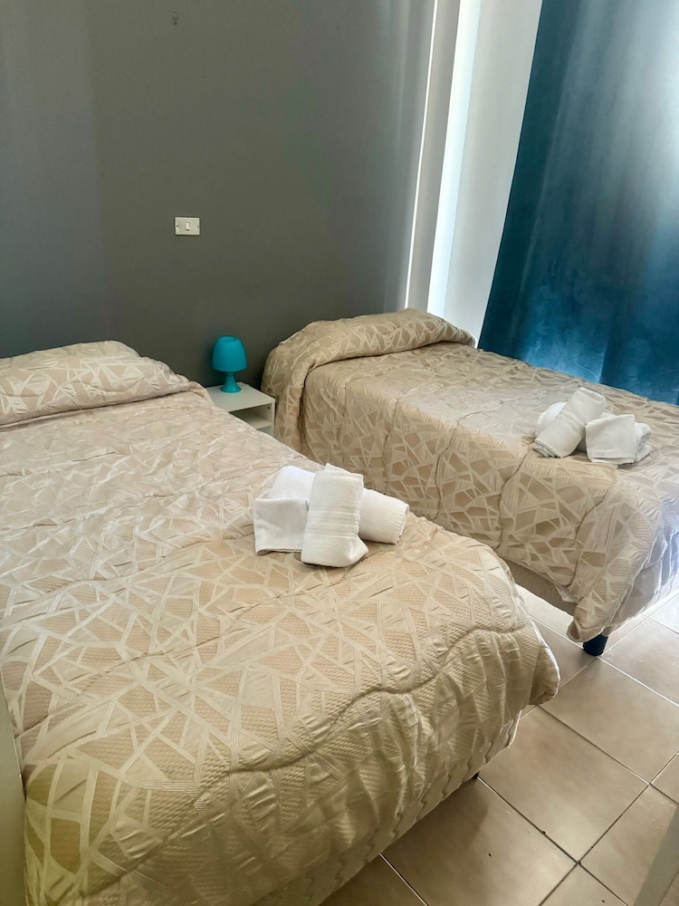 Double or Twin Room photo 2