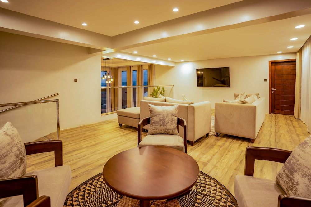Luxury Villa photo 2