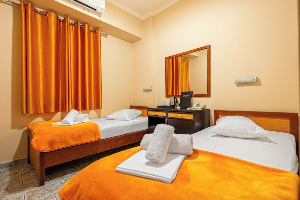 Double or Twin Room - Photo 2