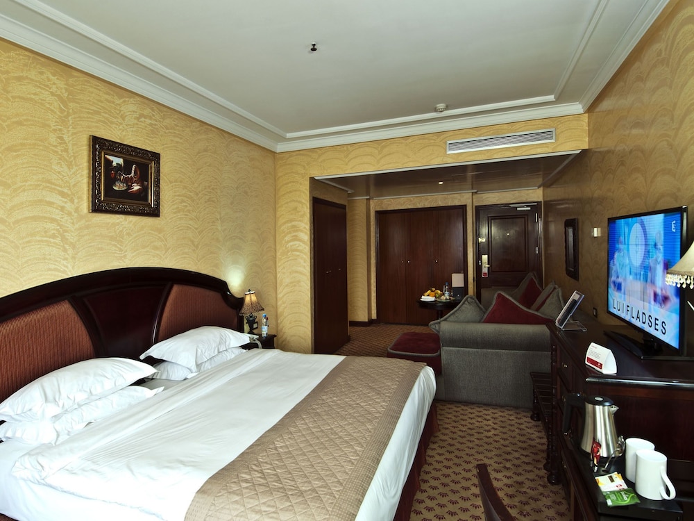 Executive Room, 1 King Bed, Non Smoking - Photo 1