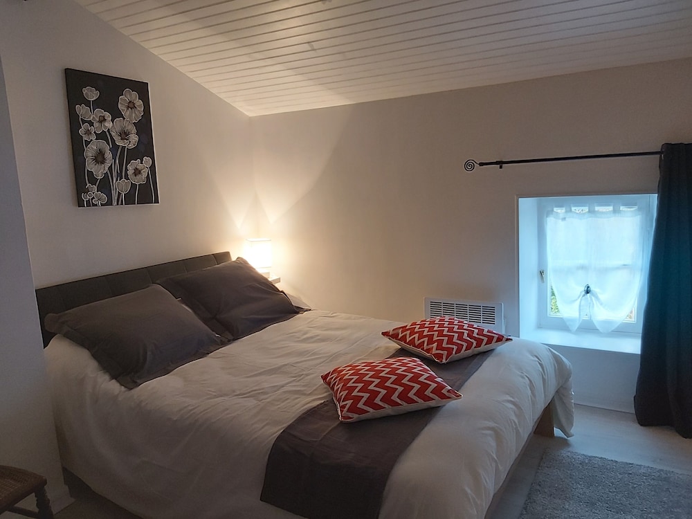 Apartment photo 1