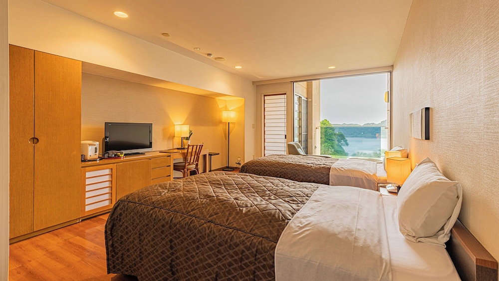 Standard Twin Room, Balcony, Beach View