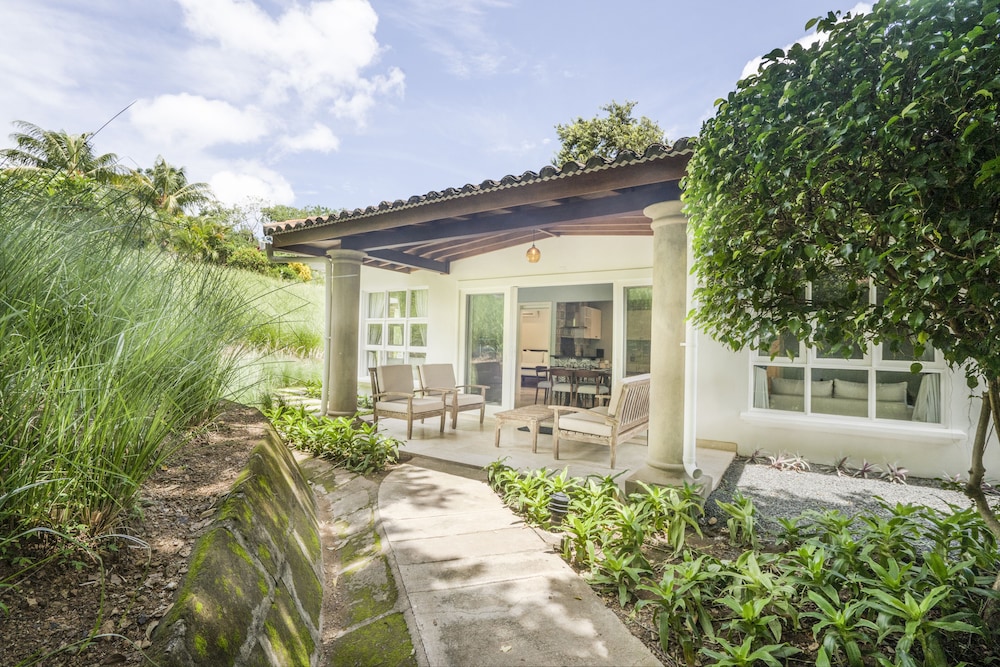 Garden View Casita V15