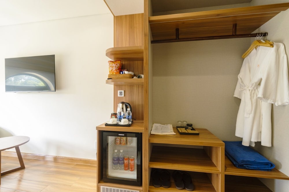 Deluxe Double Room, Garden View - Photo 6
