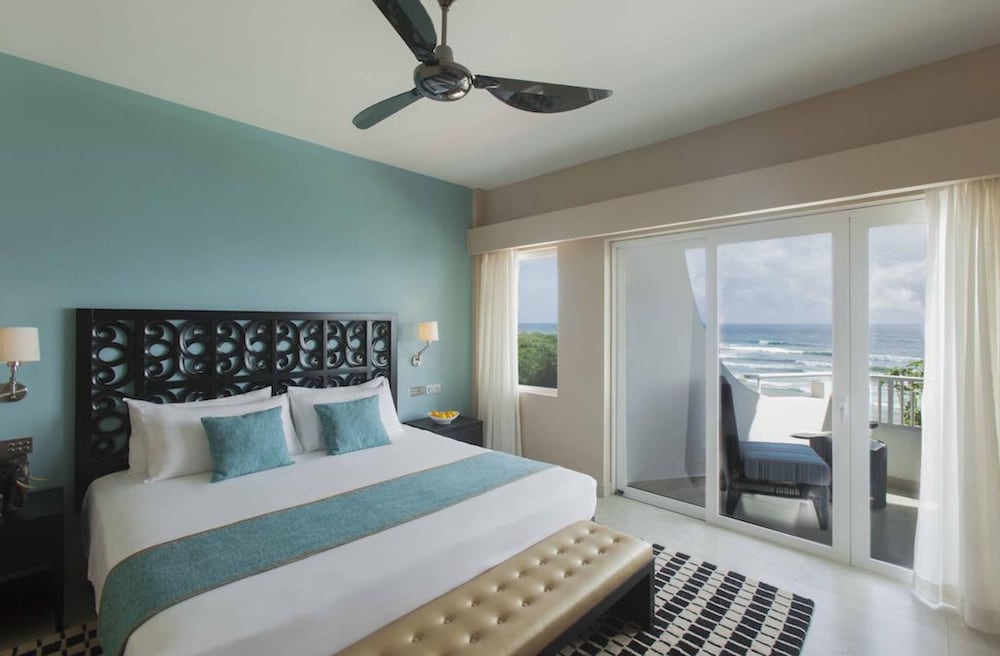 Deluxe Suite, 1 King Bed, Sea View (1 Bedroom, Allure)