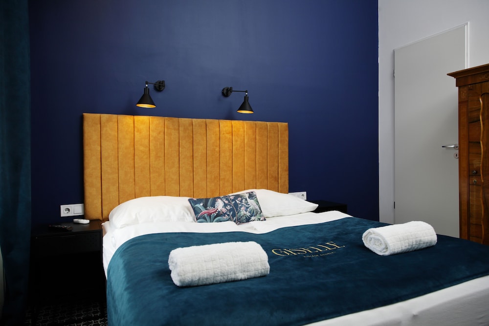 Standard Double Room, City View
