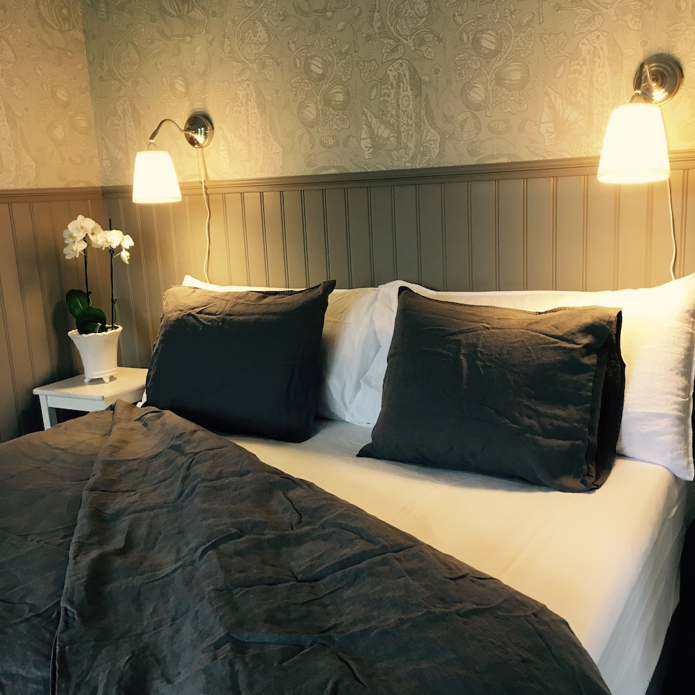 Double Room (North)