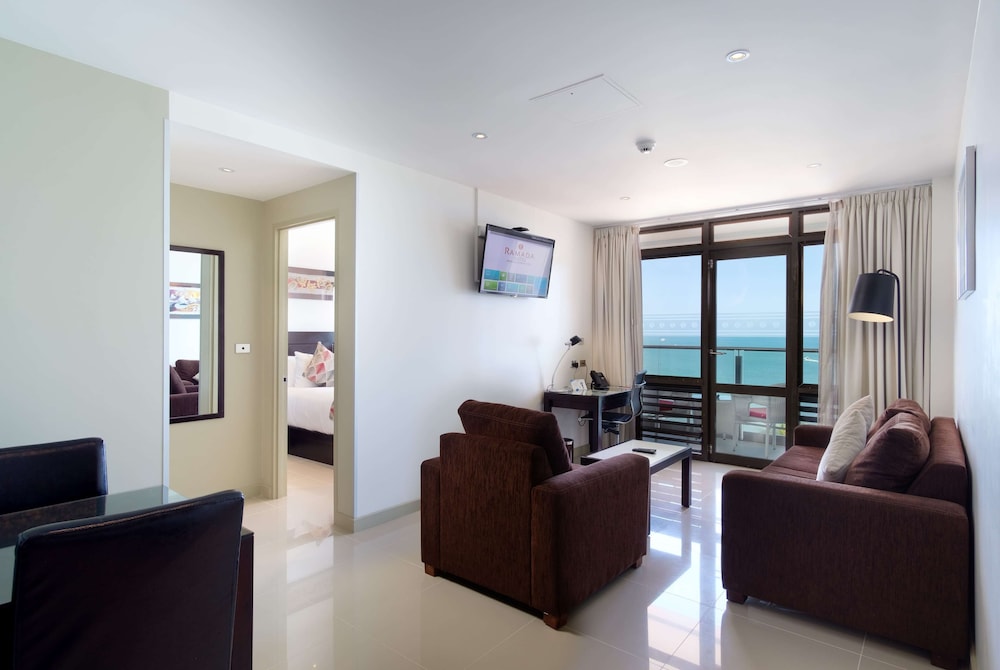 Suite, Multiple Beds, Non Smoking (Beachfront) photo 5
