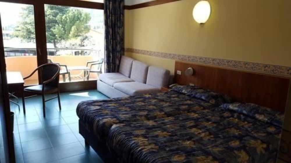 Triple Room - Photo 5