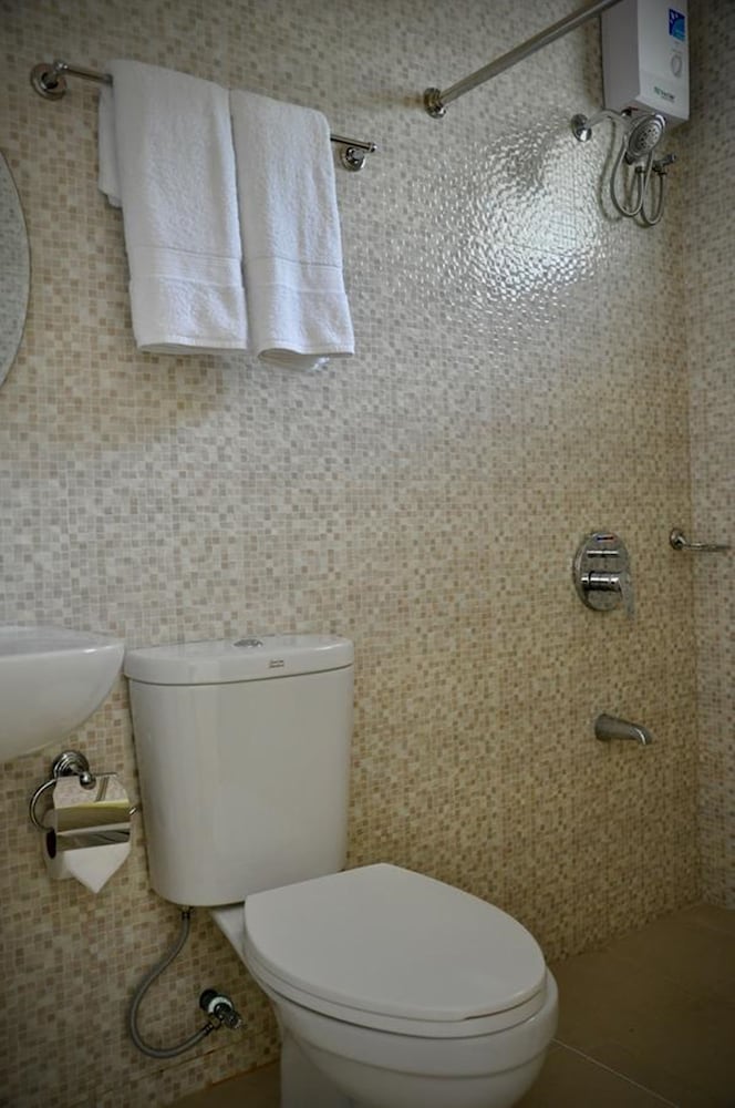Triple Room with Private Bathroom photo 2