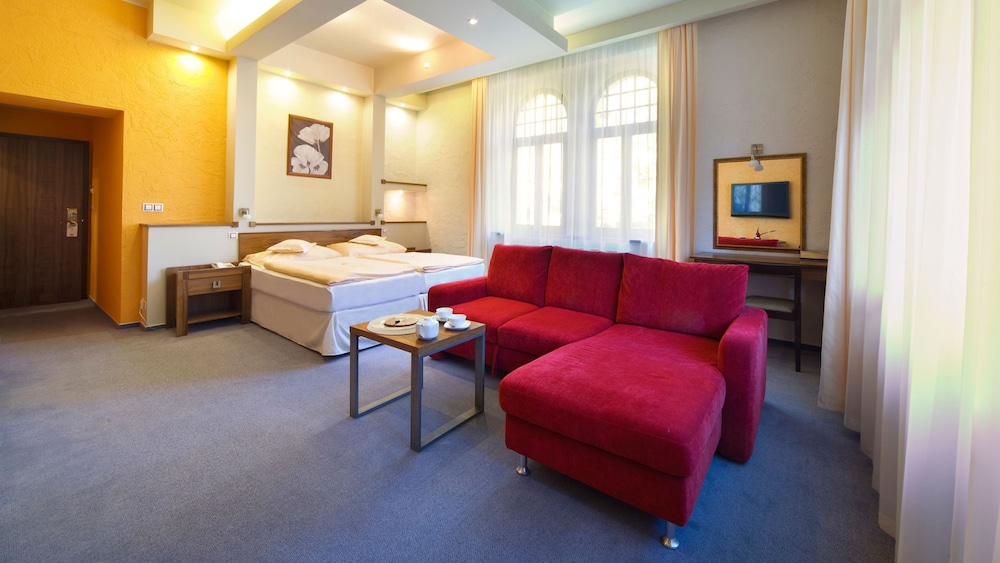 Luxury Double Room with Garden View photo 2