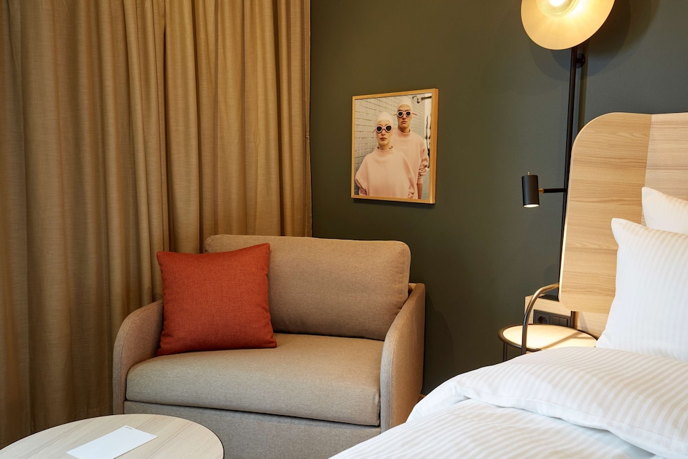 Standard Room (Family Three) - Photo 8