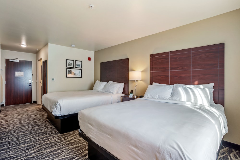 Room, 2 Queen Beds, Non Smoking - Photo 3