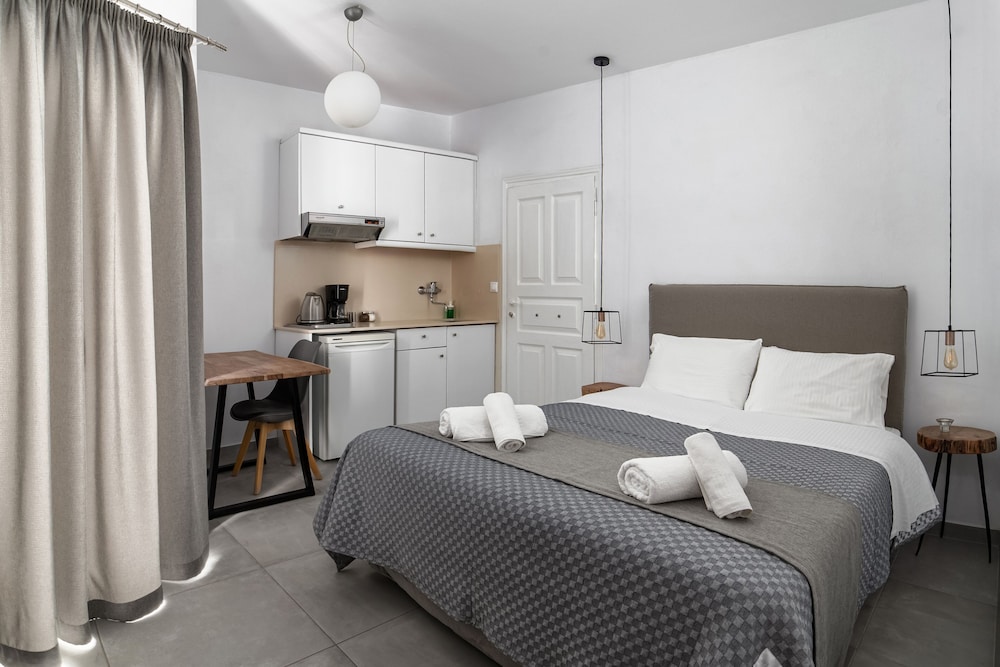 Standard Studio, 1 Bedroom, Smoking photo 2
