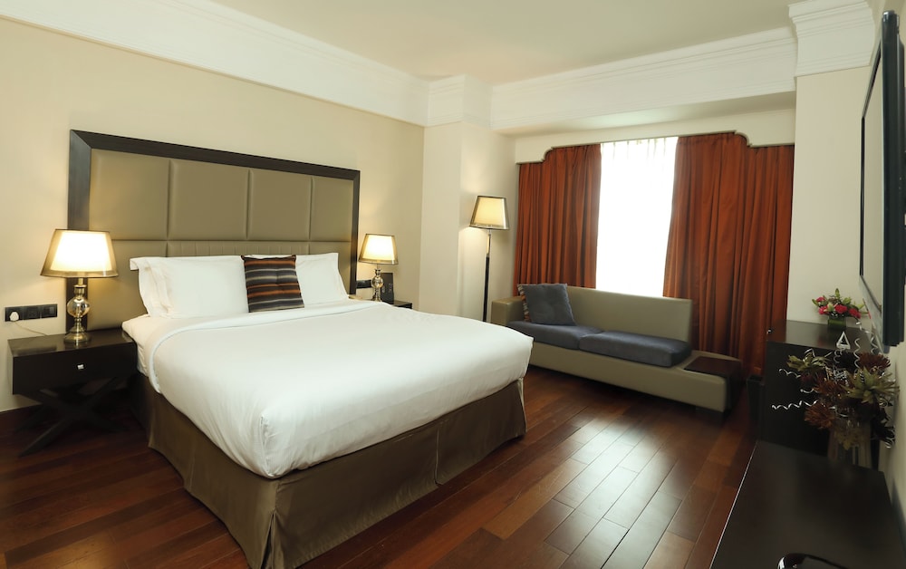 Executive Room - Photo 3