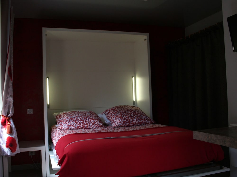 Apartment, Private Bathroom (Les Coquelicots)