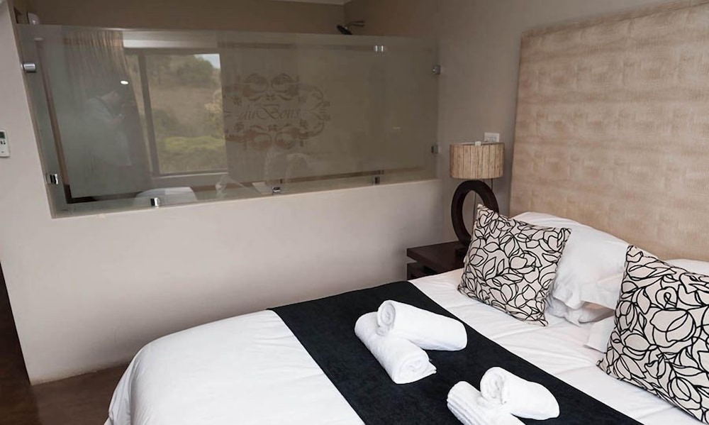 Twin & Double Rooms Available photo 3