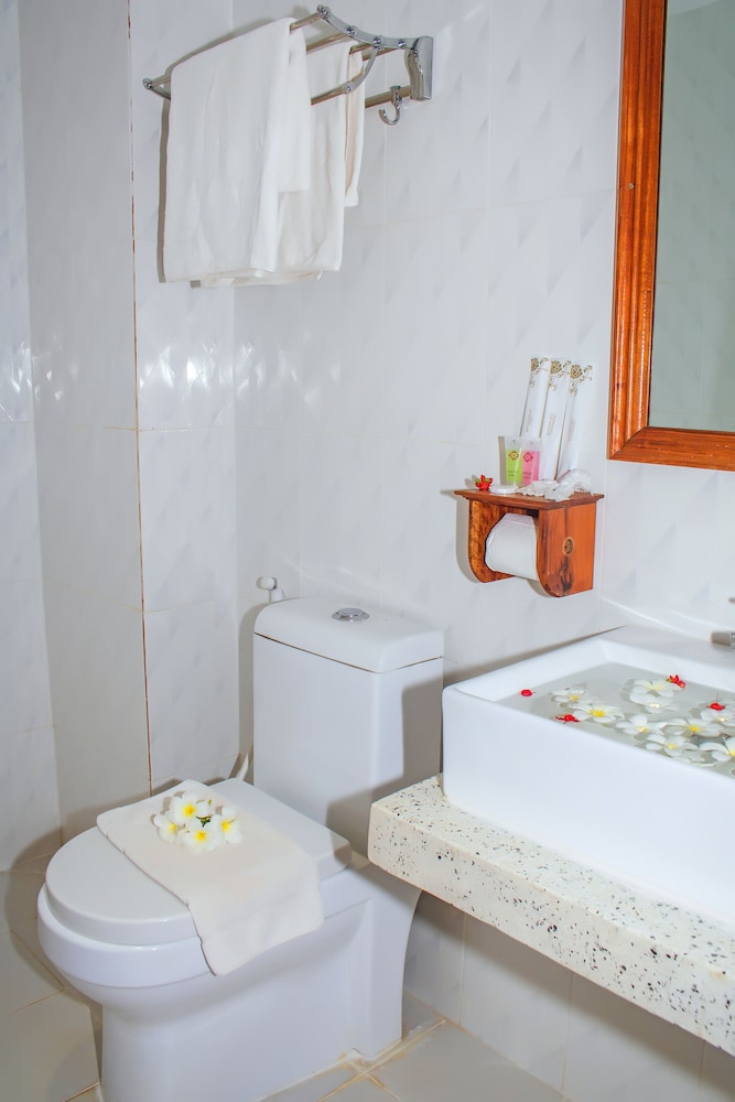 Deluxe Twin Room - Photo 28