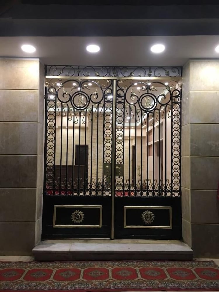 Deluxe Double Or Twin Room (Pyramids View) photo 2