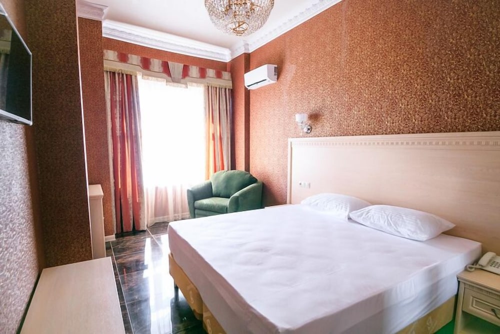 Suite, Multiple Beds, Non Smoking photo 1