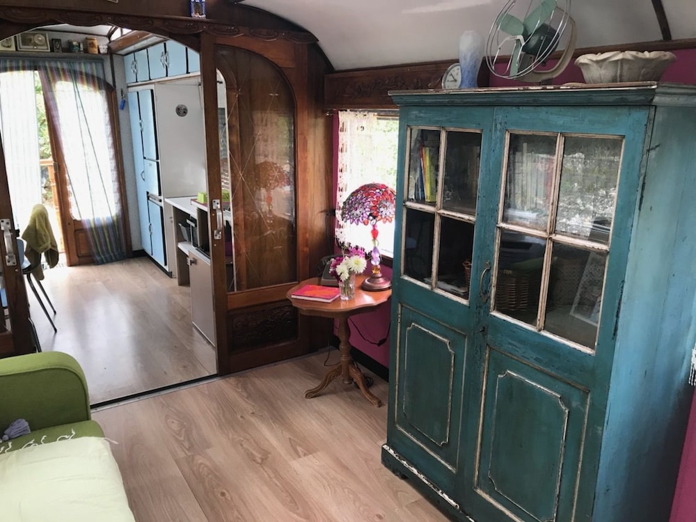 Gypsy Caravan photo 3