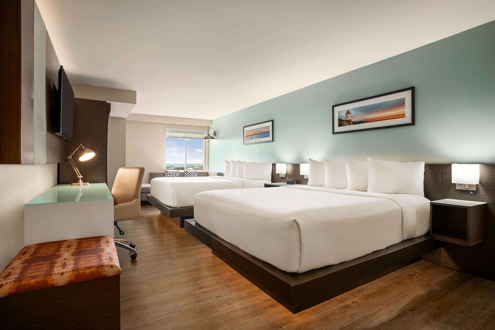 Room, Multiple Beds, Non Smoking - Photo 1
