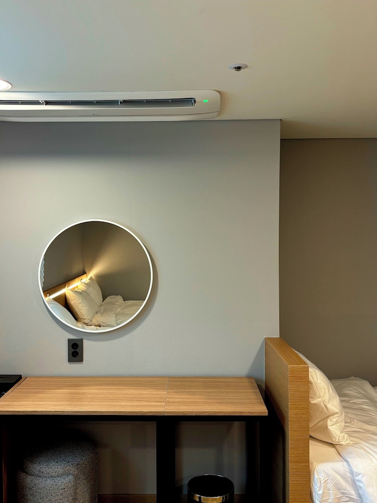 Family Room, 2 Double Beds, City View