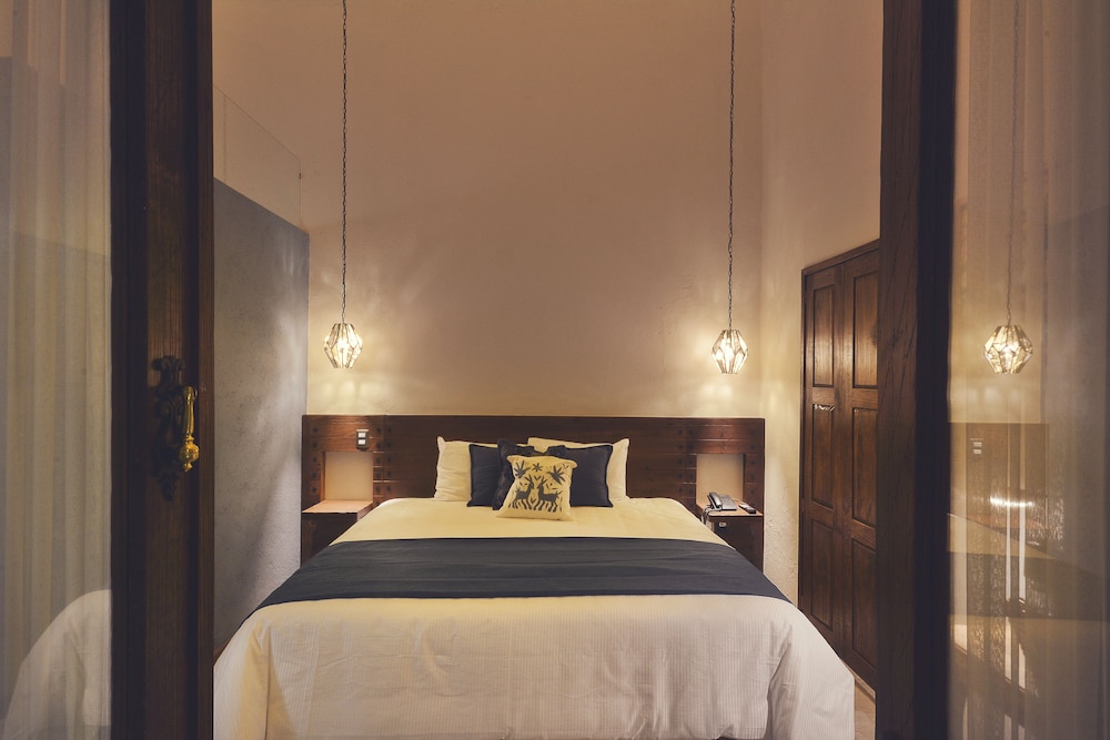 Deluxe Room, 1 King Bed