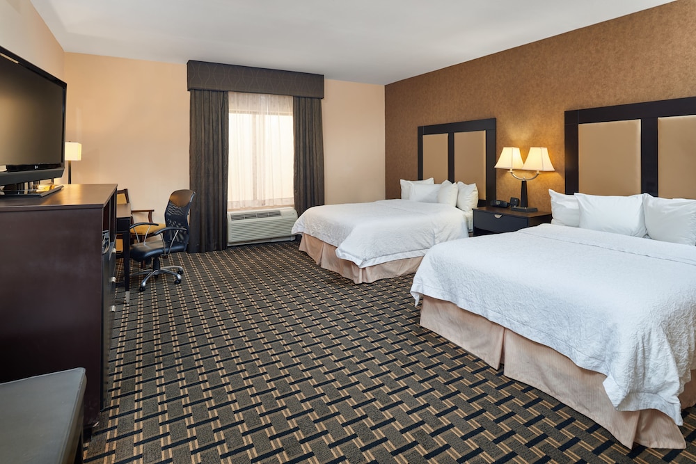 Room, 2 Queen Beds, Accessible, Non Smoking - Photo 2