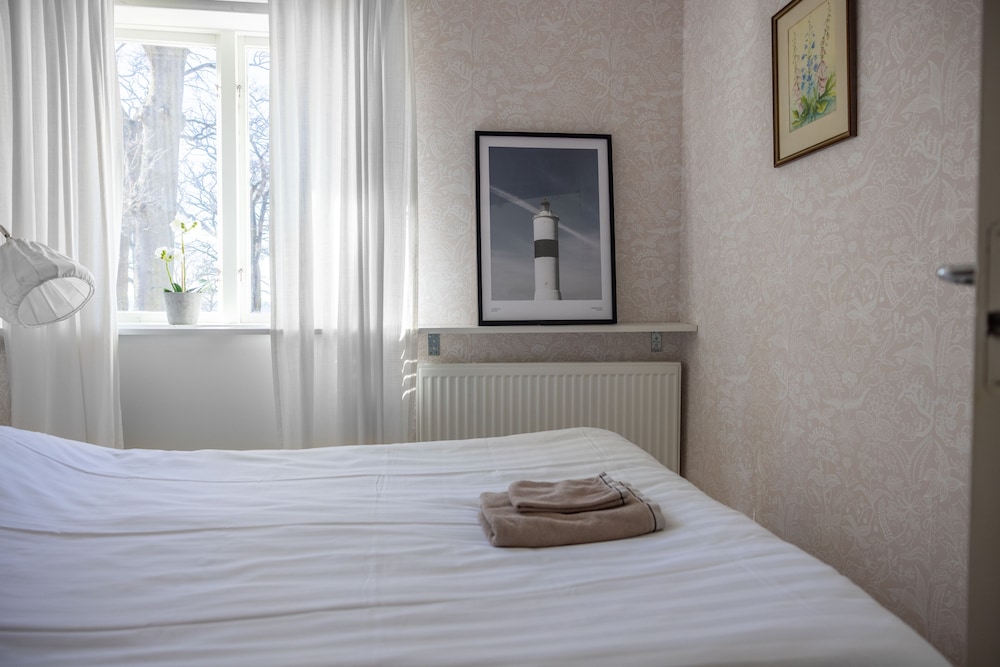Economy Double Room, 1 Queen Bed photo 1