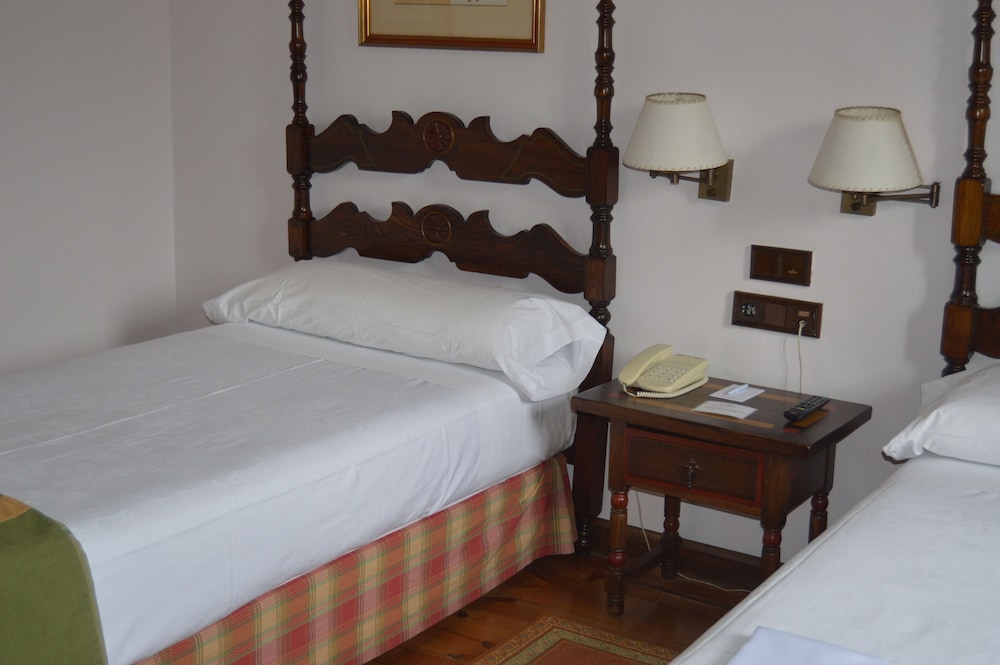 Habitación Estándar con Dos Camas Individuales