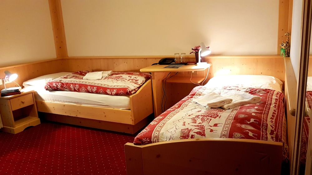 Basic Twin Room, 2 Twin Beds