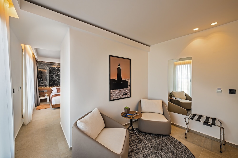 Superior Suite with Terrace and Hot Tub photo 3