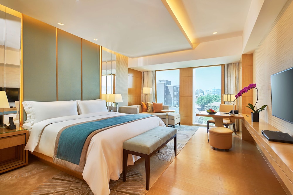 Executive Room, 1 King Bed
