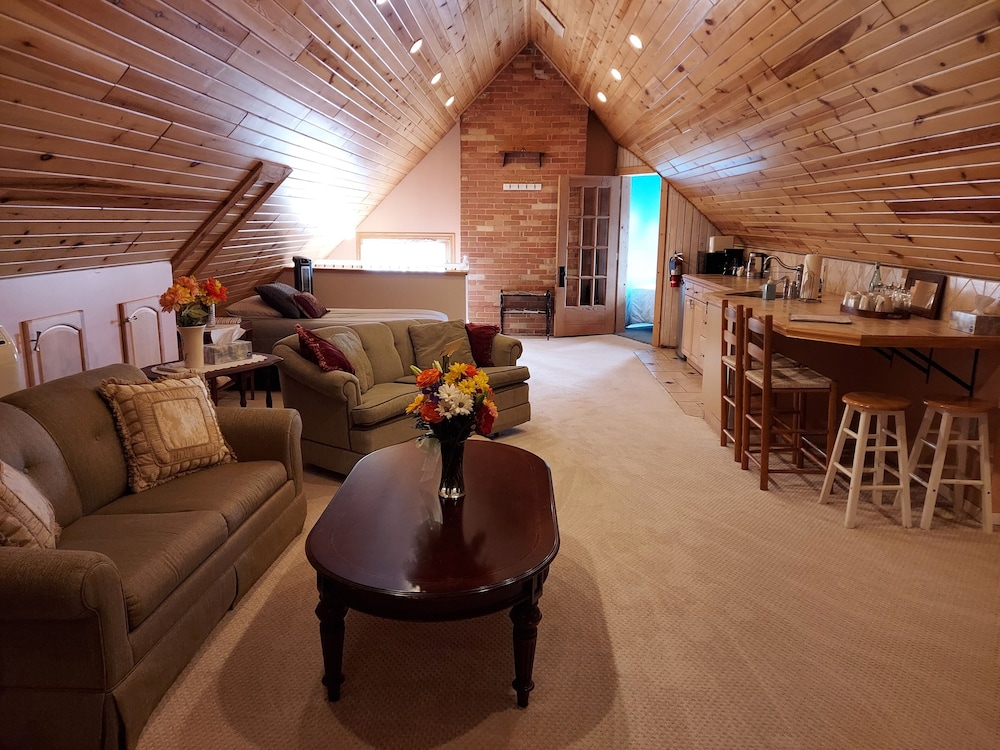 Comfort Loft, Multiple Beds, Kitchenette