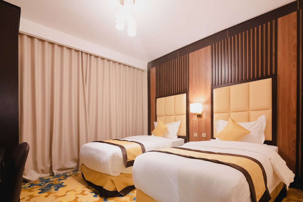 Suite with 2 separate beds